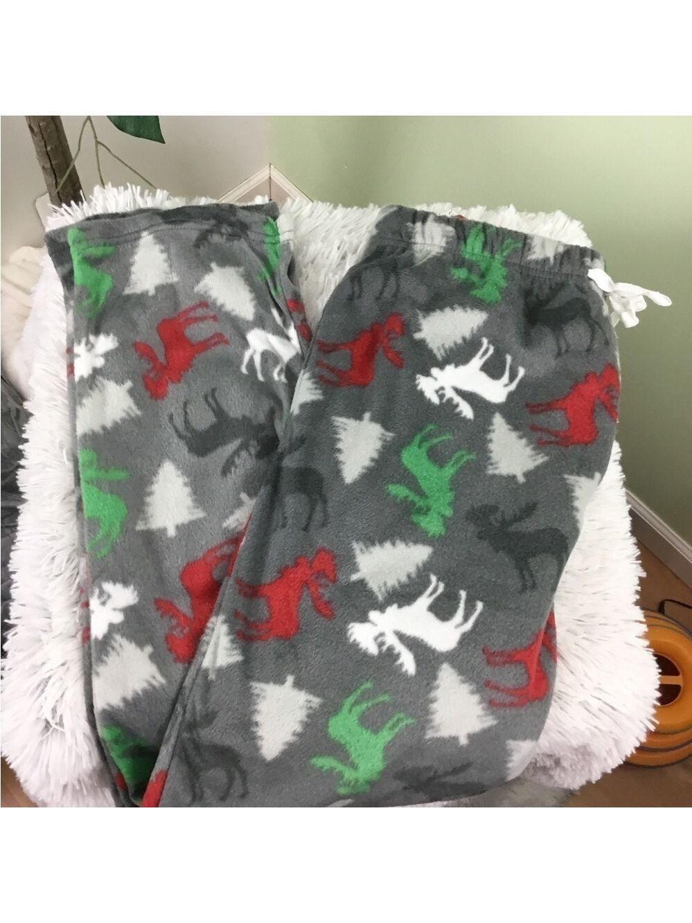 Holding Company Holiday themed large pajama / loungewear bottoms